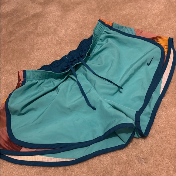 Nike Shorts - Picture 3 of 6